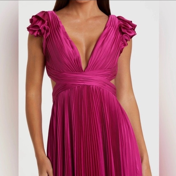 Ieena For Mac Duggal Pleated Satin Gown NWT Size 2 - Picture 3 of 7